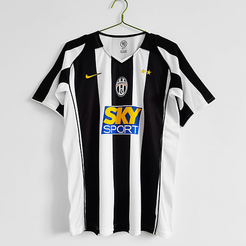 Juventus 2004/05 home jersey